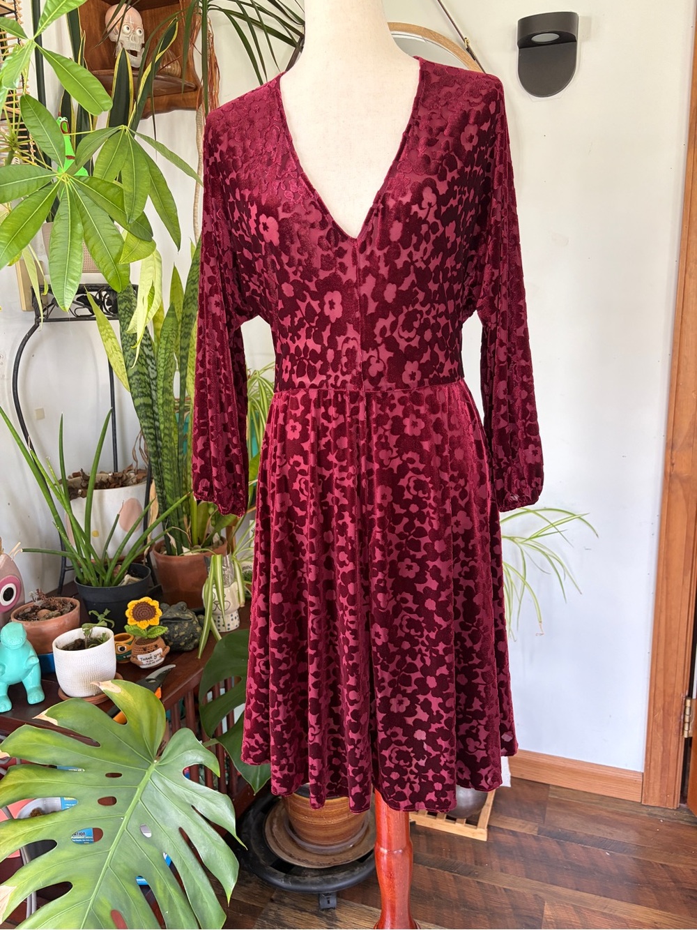 Tommy Hilfiger Velvet Burnout Sheer Floral Dress 12 Burgundy Whimsigoth Y2K Boho